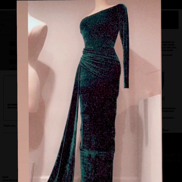 Velvet gown (wedding guest) - Picture 2 of 3